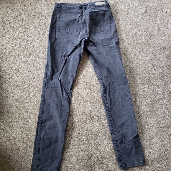 CK JEANS STRETCHY STRAIGHT LEG SNAKE SKIN PRINT JEANS - Picture 3 of 3